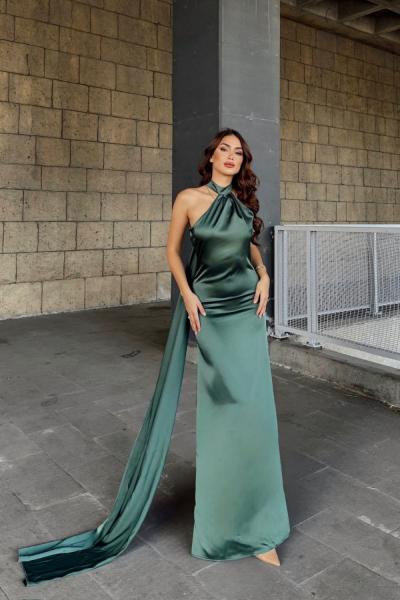 Afra Boyundan Bağlama Kuyruklu Saten Abiye 64752 Zümrüt