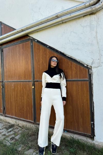 Laurel Dik Yaka İkili Takım 1554 Ekru Siyah