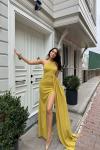 Diva Kuyruklu Yırtmaçlı Abiye 582475 A6x Yağ Yeşili