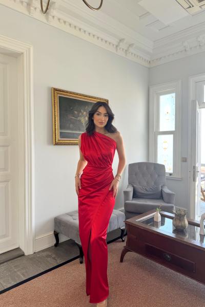 Fiona Tek Kol Drapeli Saten Abiye 582856 Kırmızı