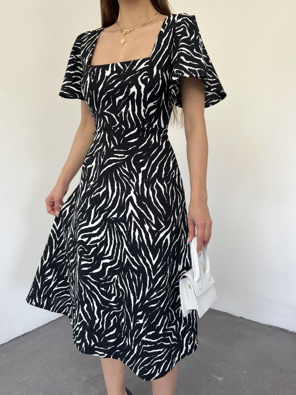 Desenli Volanlı Kare Yaka Elbise 2991 Zebra