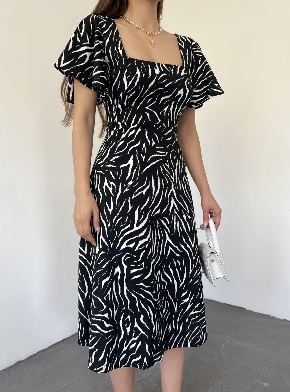 Desenli Volanlı Kare Yaka Elbise 2991 Zebra